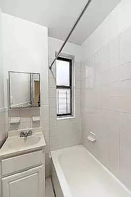 Rented by Executive Towers  | media 23