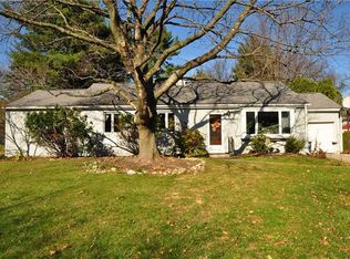 1542 Stoke Park Rd, Bethlehem, PA 18017