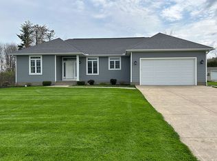 8725 Hessinger Dr, Waterford, PA 16441