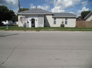 925 W Adams St, Taylorville, IL 62568
