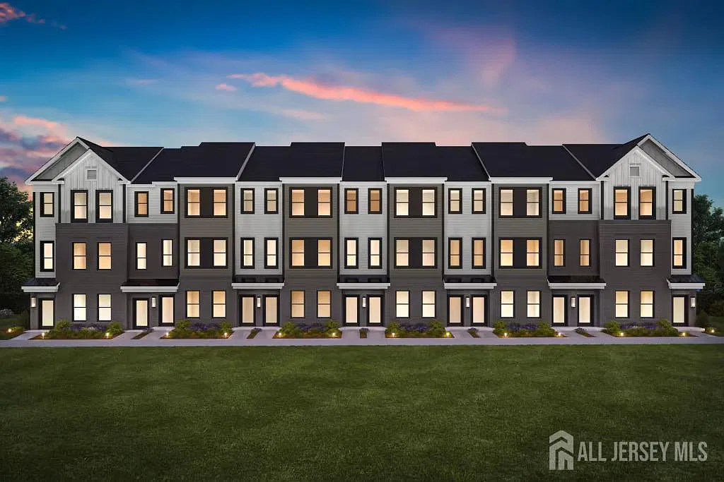 2 bed, 2.0 bath, 1004 sqft, $3,375 — Photo 1