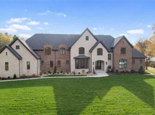 15 Williamsburg Rd, Saint Louis, MO 63141