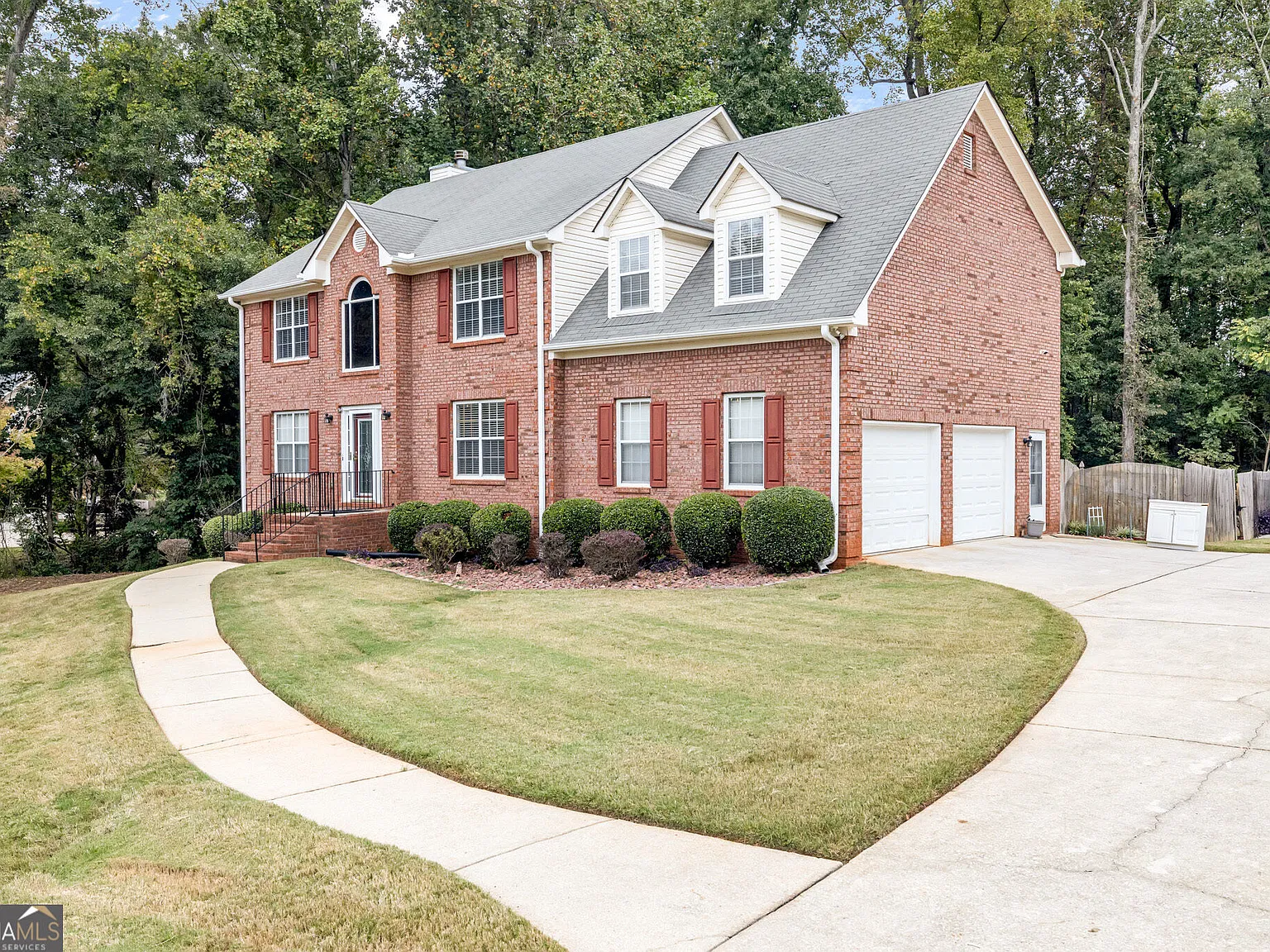 4 bed, 2.5 bath, 2890 sqft, $2,600 — Photo 4