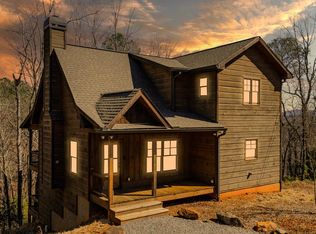 3171 Newport Dr, Ellijay, GA 30540