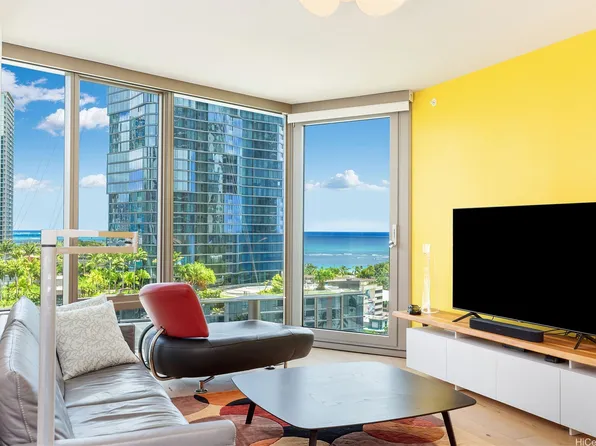 1001 Queen St #1204, Honolulu, HI 96814
