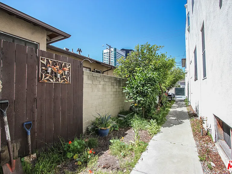 223 N Cordova St #1 — Photo 22