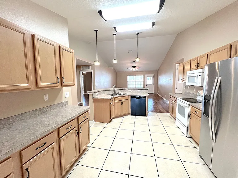 70 Pheasant Dr — Photo 21