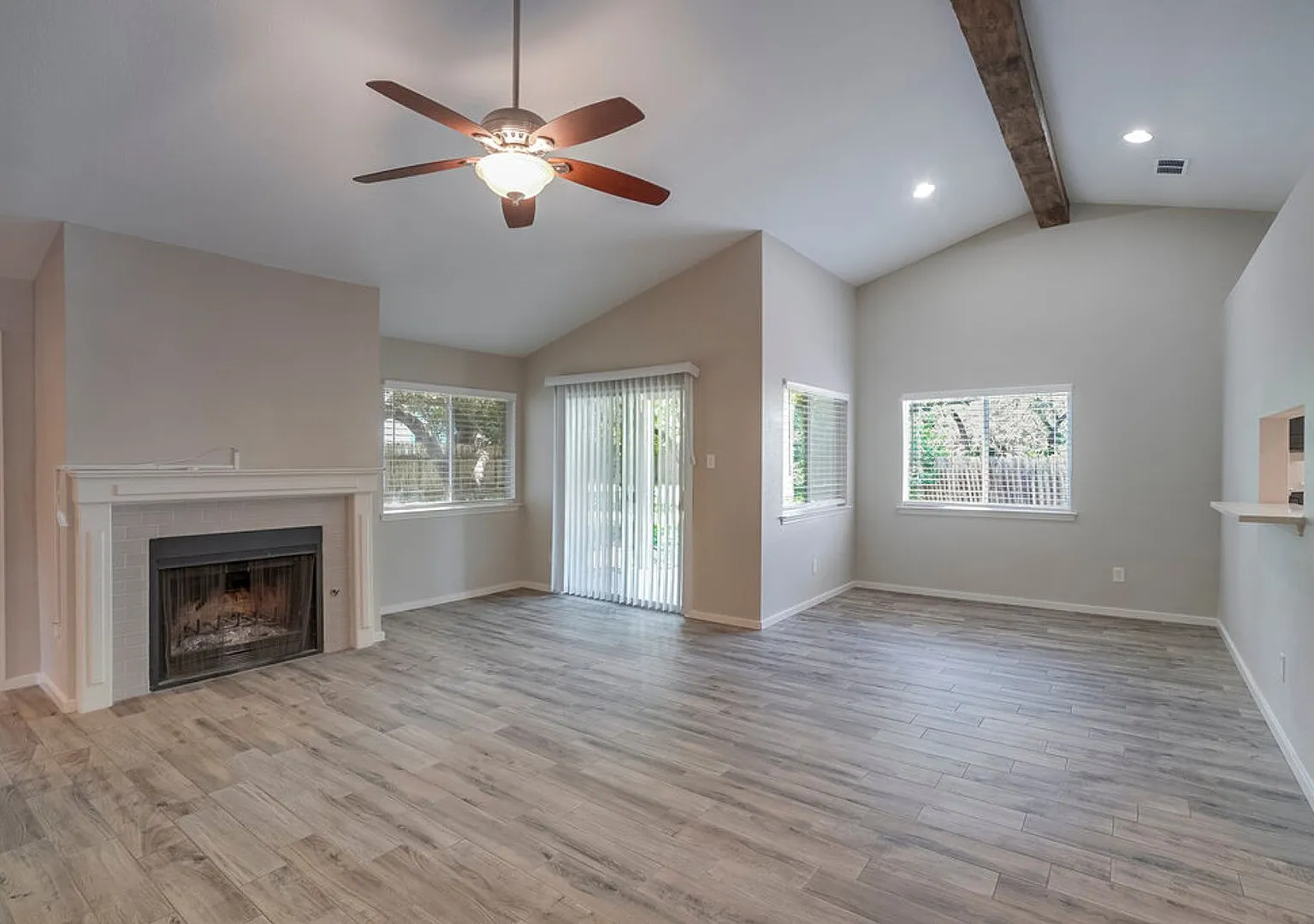 6306 Weeks Cove Austin, TX 78727 — Photo 3