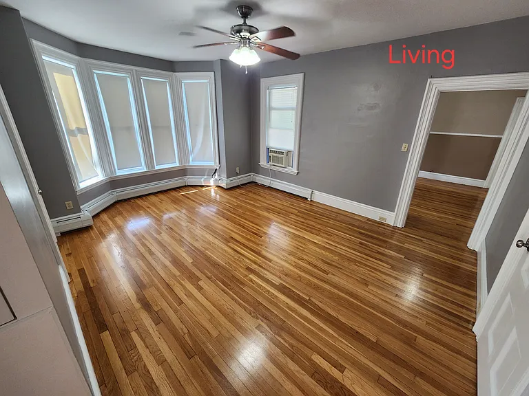 540 Maple St #2 — Photo 7