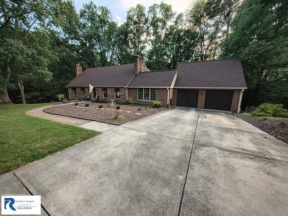4th image of 160 Greencroft Pl