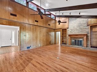 600 Ambassador St, Denison, TX 75020