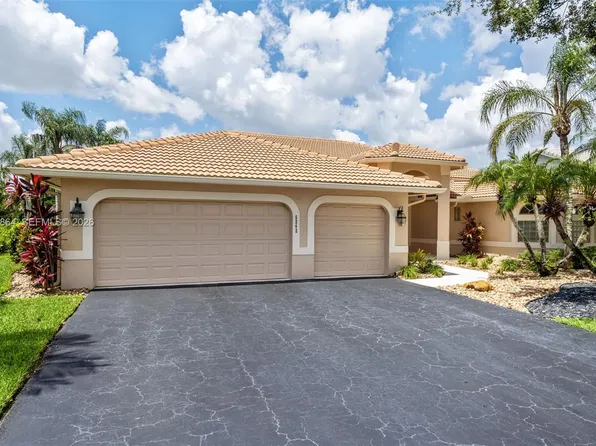 5242 NW 109th Ln, Coral Springs, FL 33076
