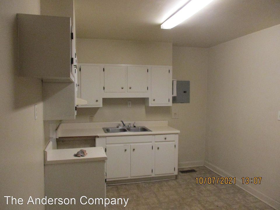 2nd image of 614 Haley St APT A