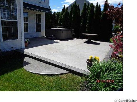 4th image of 71 Winchester Dr