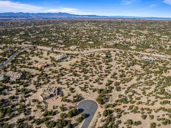 21 Arriba Cir, Santa Fe, NM 87506
