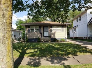 1049 Dover Ave, Akron, OH 44320