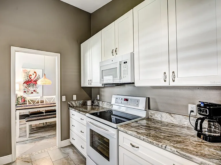 130 Southampton Pl #360 — Photo 13