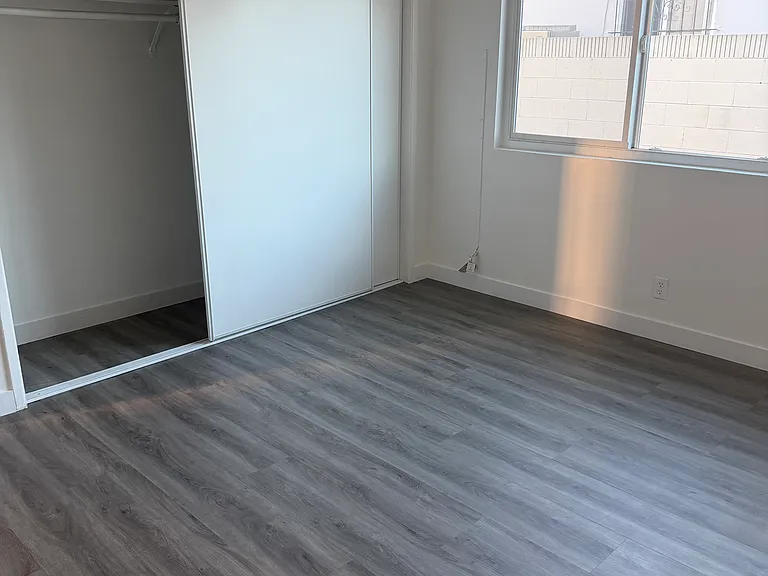 3458 W 67th St #1 — Photo 14