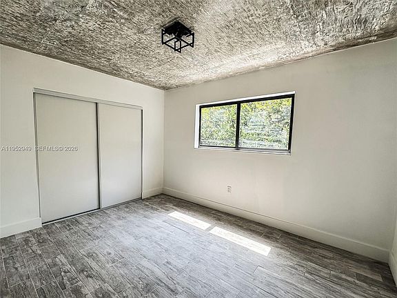 4th image of 190 NW 69th St APT 3