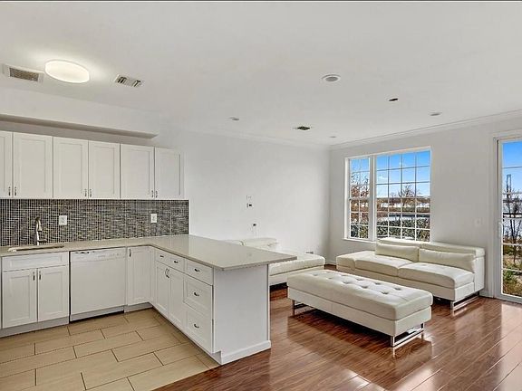 2nd image of 222 Surf Dr #411