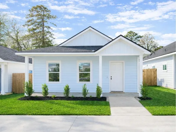 The Monroe Plan, Lake Conroe Village