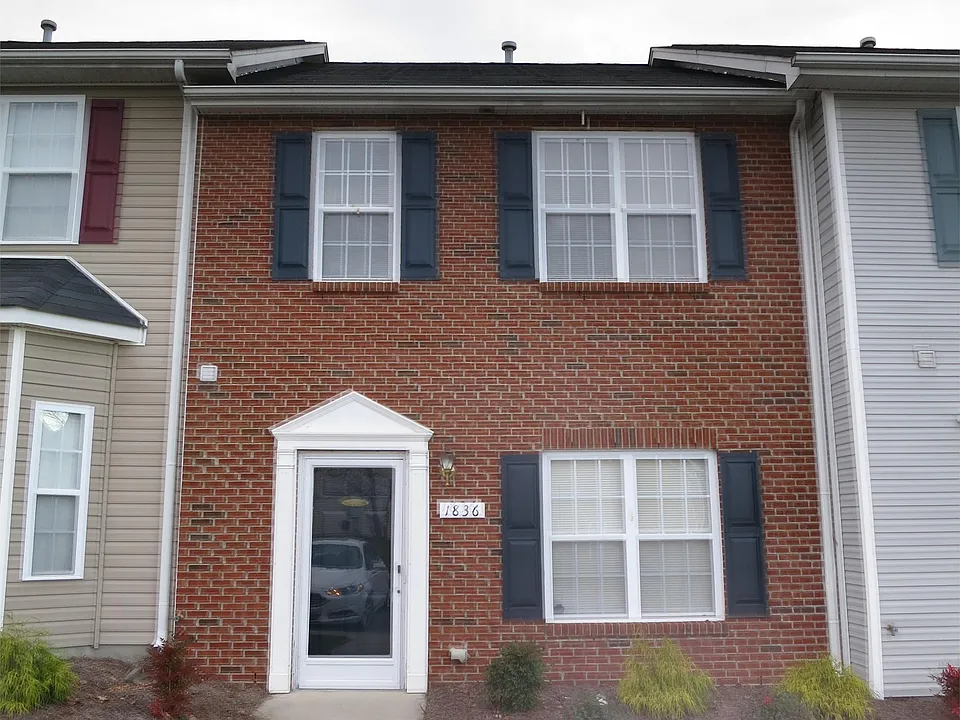 1836 Olivers Crossing Cir #1
