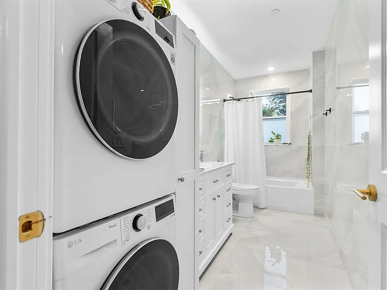 35 Somerset Ave #5 — Photo 15