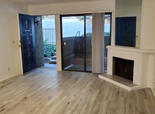 8368 Via Sonoma UNIT B, La Jolla, CA 92037