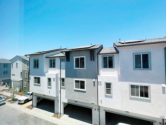 3rd image of 1208 Breckyn Ln