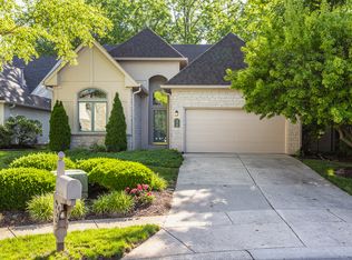 870 Enclave Cir, Carmel, IN 46032