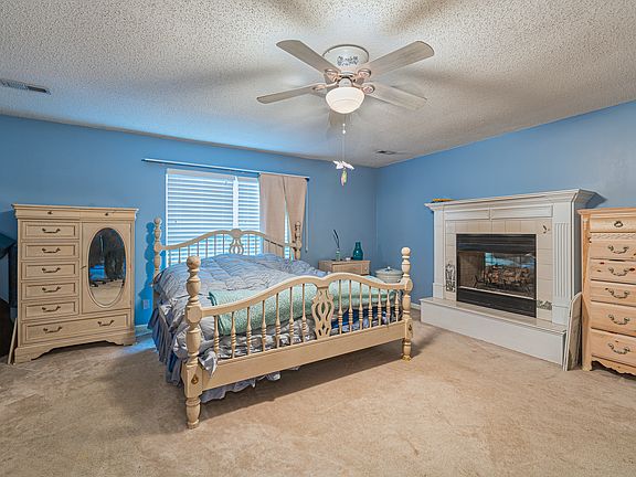 4th image of 1313 S Wingate Way