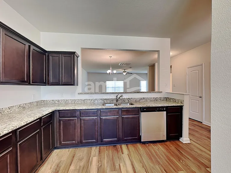 4705 Merchant Trl — Photo 4