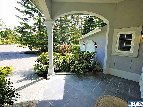 2nd image of 115 Discovery Bay Ct