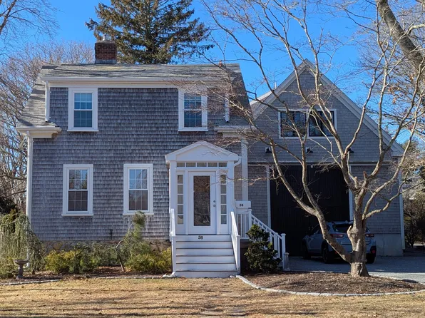 38 Anthony St, Dartmouth, MA 02748