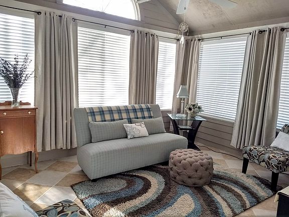 Three Season Room