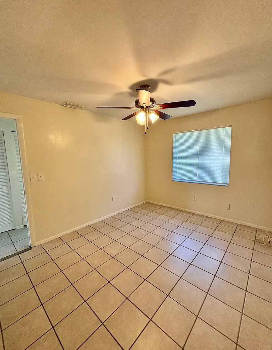 Charming 2-Bedroom, 1-Bath Home in Central Cape Coral — Photo 4