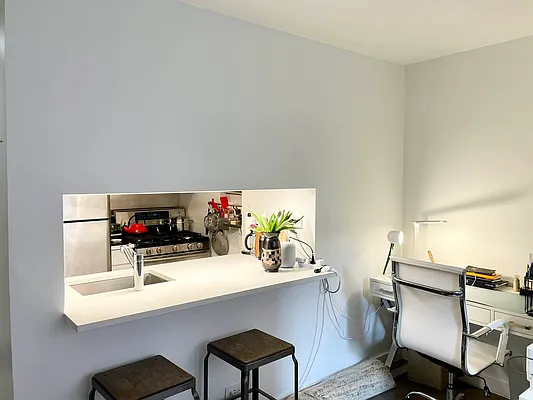Rented by Tabak Real Estate | media 4