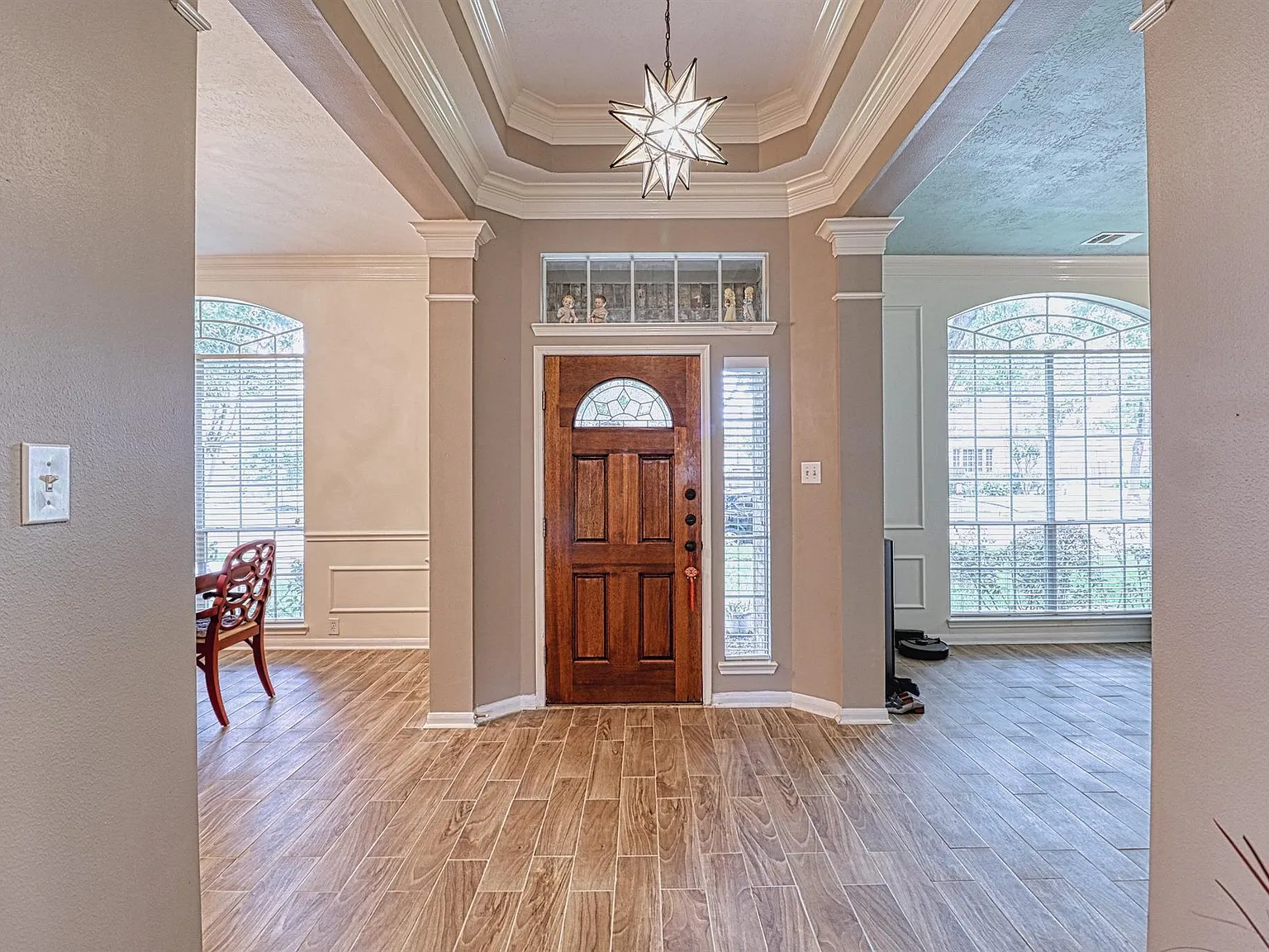 3 bed, 2.5 bath, 2567 sqft, $2,600 — Photo 3