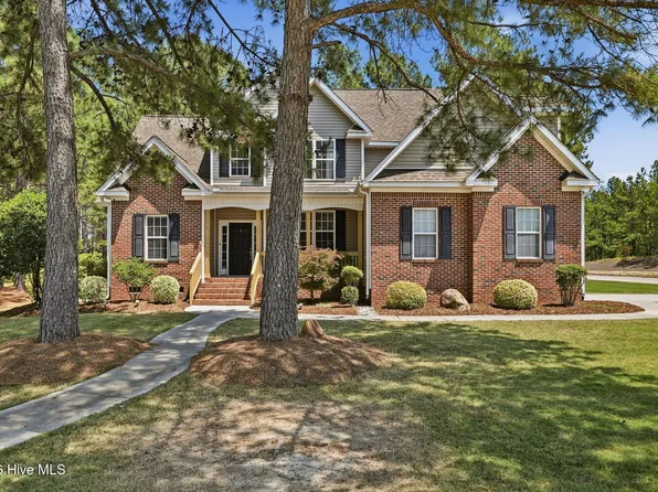 100 Cross Pointe Lane, Aberdeen, NC 28315
