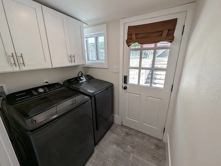 30 Woodrow Ave — Photo 16