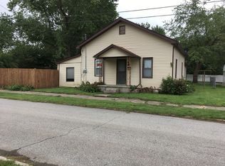 1021 Maple St, Murphysboro, IL 62966