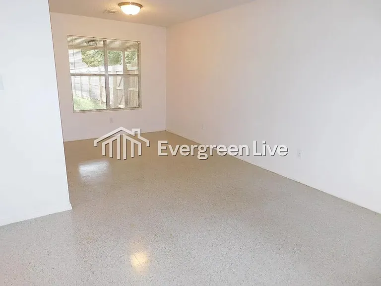 55 Callan Ct — Photo 11