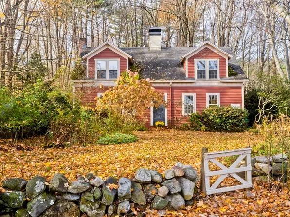121 North St, South Deerfield, MA 01373