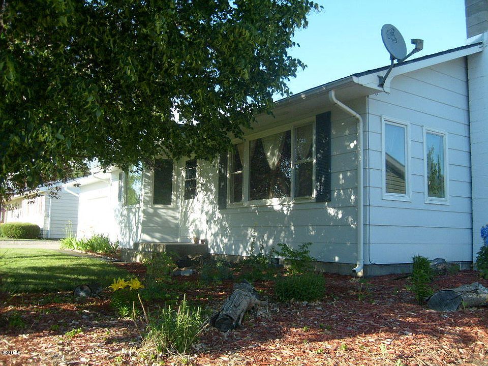 1st image of 1400 Columbia Dr
