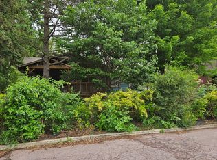 414 W Michigan Ave, George, IA 51237