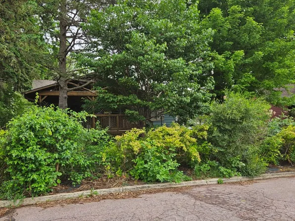 414 W Michigan Ave, George, IA 51237