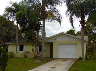 1090 Carthage Ave NW, Palm Bay, FL 32907