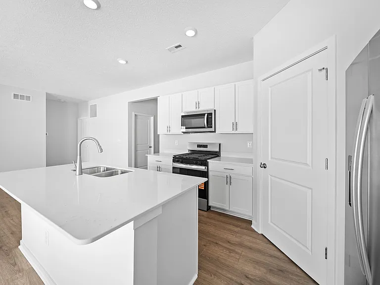 511 Darliene Dr — Photo 22