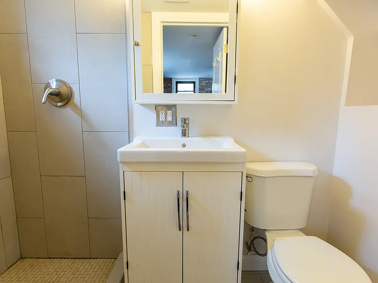 53 W Burton Pl — Photo 7