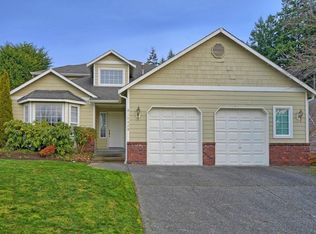 16429 Hillpointe Cir, Lynnwood, WA 98037